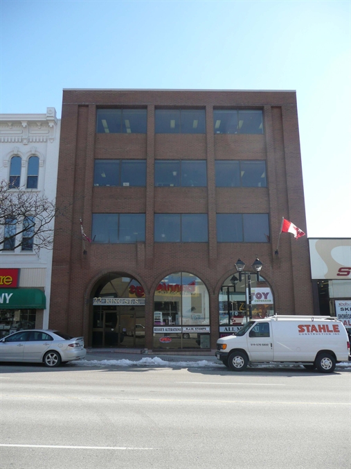 bmo 255 king street north waterloo