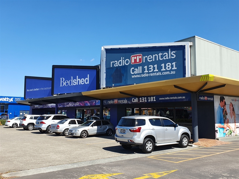 Capalaba small showroom Rare as hen's teeth!